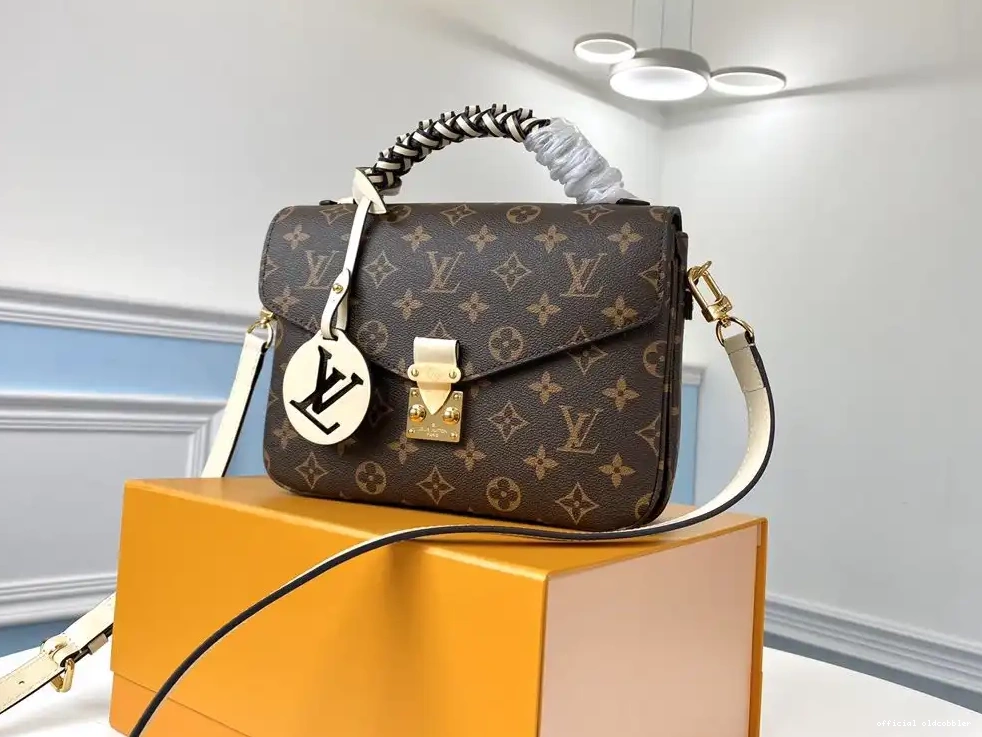 LOUIS VUITTON POCHETTE METIS 0607